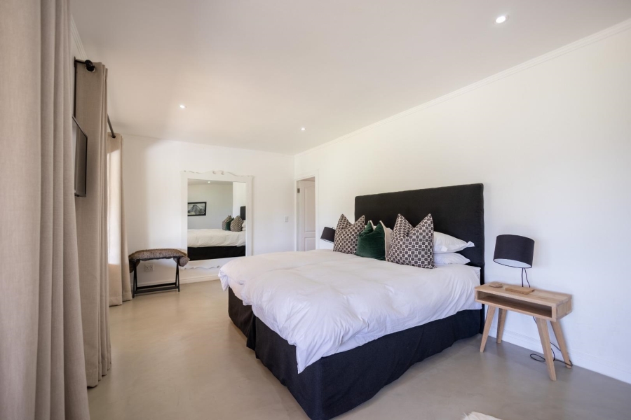 8 Bedroom Property for Sale in Airport Western Cape